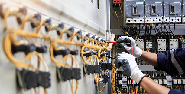 Professional Electrician technician working in Checotah, OK